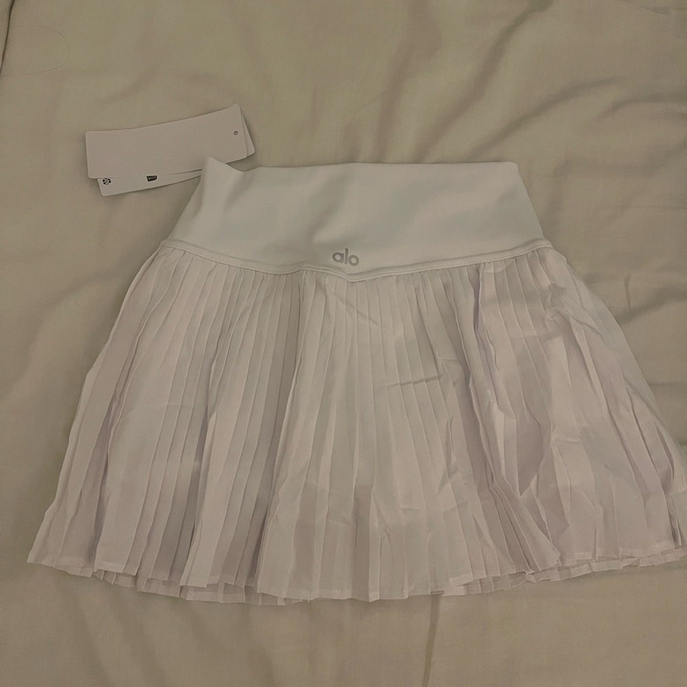 ALO Yoga grand slam tennis skirt - Picture 3 of 3